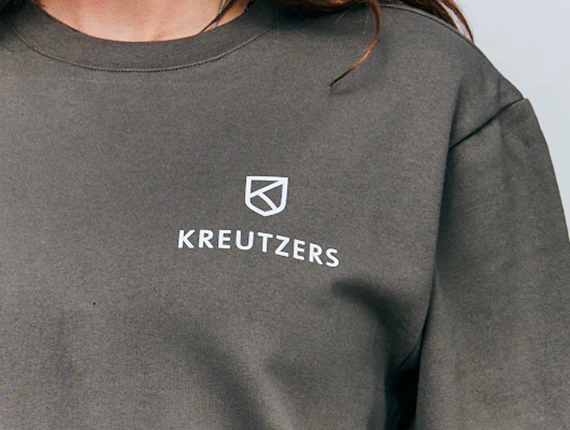 Die Schmiede - KREUTZERS Basic Crewneck Girls (olive) - Image 2